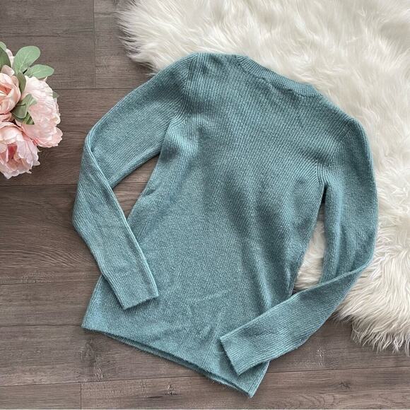 LOFT Tiffany Winter Blue Floral Embroidered Sequin Sweater XS - Picture 4 of 6